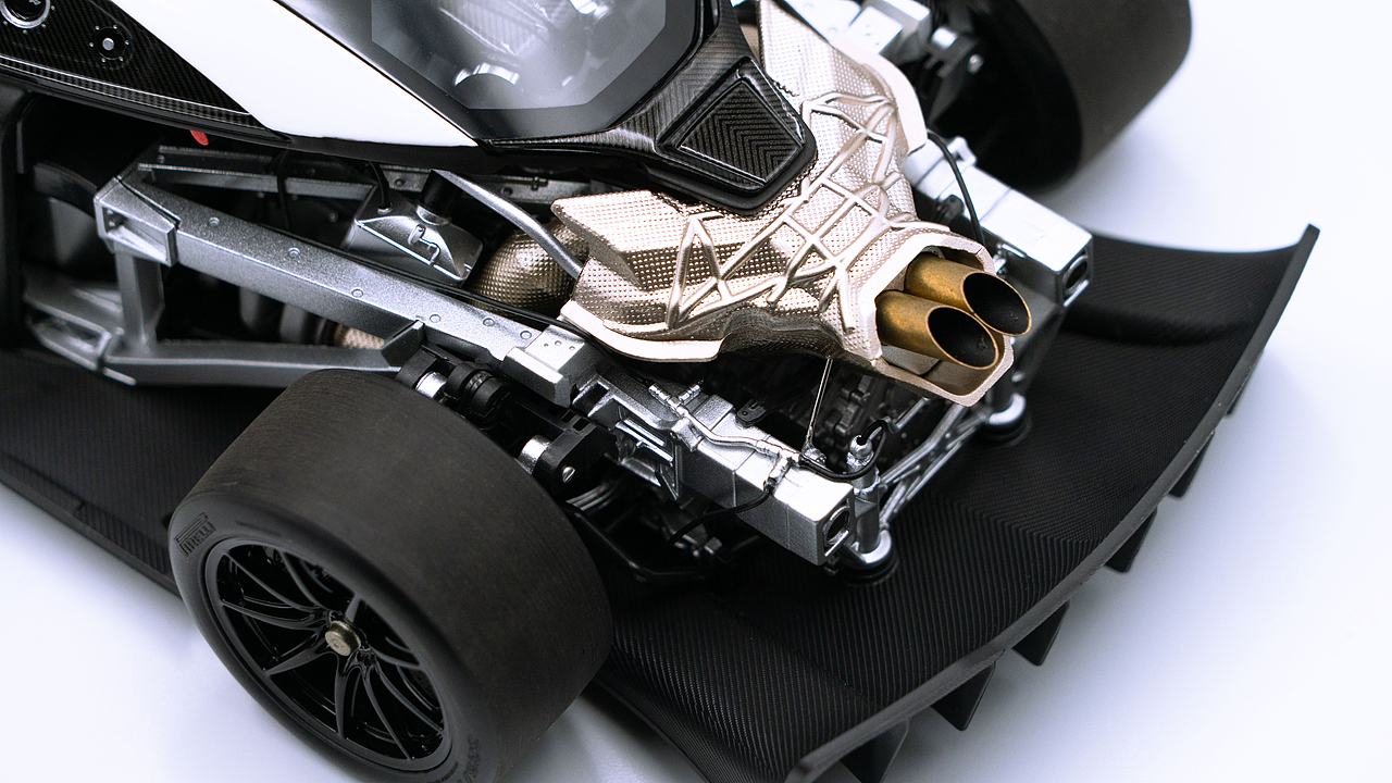 McLaren Senna GTR 1:18 LCD 万宝路涂装（图ZNDAzMjc4MzY4） - 其他摄影 - 站酷设计师饭饭饭樊原创素材 - 站酷ZCOOL