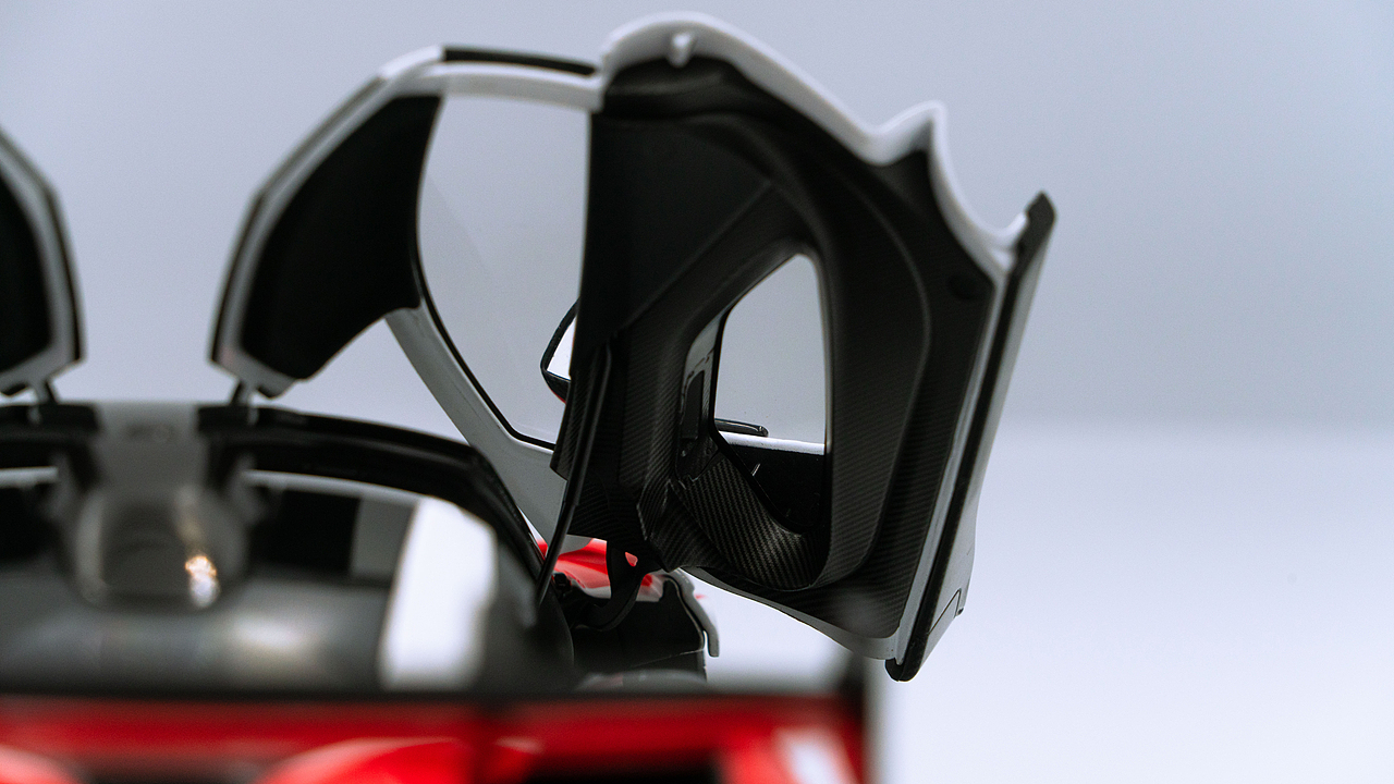 McLaren Senna GTR 1:18 LCD 万宝路涂装（图ZNDAzMjc4MzEy） - 其他摄影 - 站酷设计师饭饭饭樊原创素材 - 站酷ZCOOL
