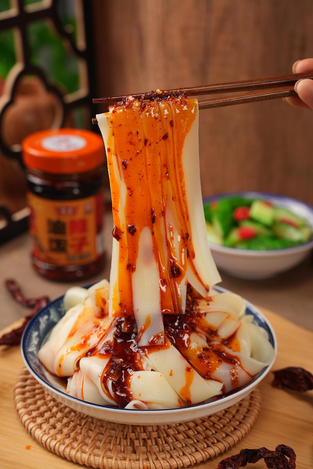 陕西油泼辣子凉皮（图ZNDAzMzExMjUy） - 美食摄影 - 站酷设计师羊咩咩摄影工作室原创素材 - 站酷ZCOOL