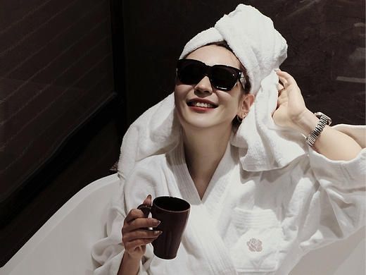 人像摄影练习——“富婆”浴袍照