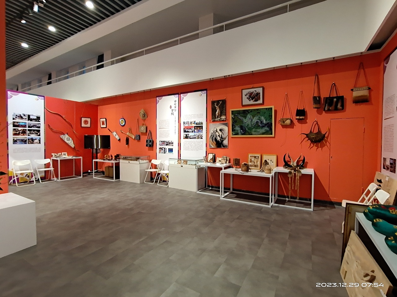 内蒙古自治区非遗就业工坊建设成果展（图ZNDAzNDIyOTEy） - 展陈设计 - 站酷设计师内蒙古众睦展览原创素材 - 站酷ZCOOL