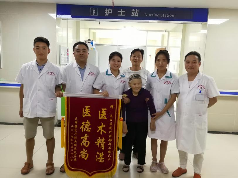 仁心仁术暖社区，妙手回春传佳话——记汉中路街道上水渡社区医生刘柏江（图ZMTU0NTM3NjA=） - 资讯 - 站酷设计师物联网报原创素材 - 站酷ZCOOL