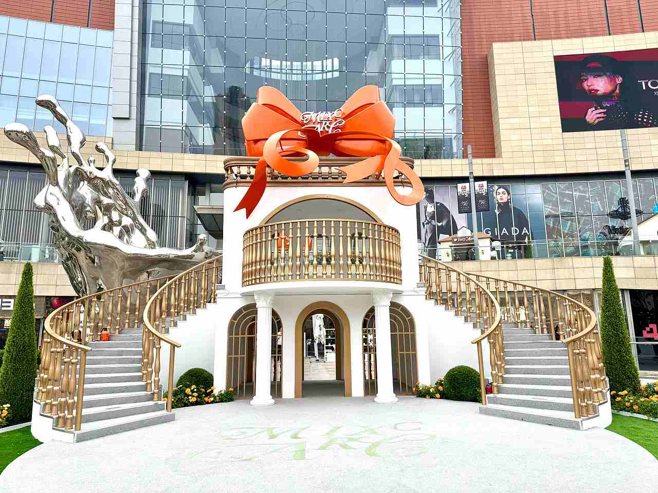 避坑指南｜高端商业街区氛围改造设计公司怎么选更稳妥（图ZNDAzNTAwMDcy） - 其他 - 站酷设计师华创商业创意原创素材 - 站酷ZCOOL