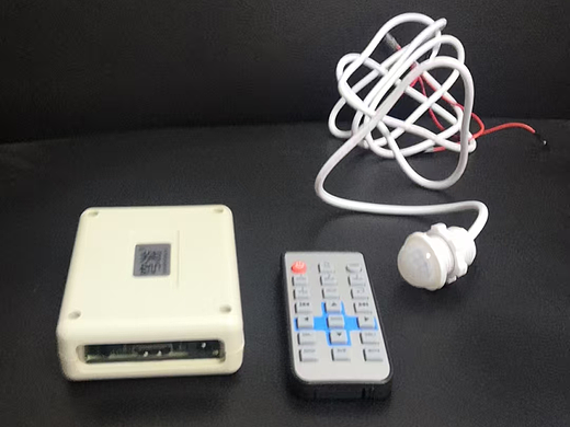 不用手动操控，穹游播放器自动播更方便