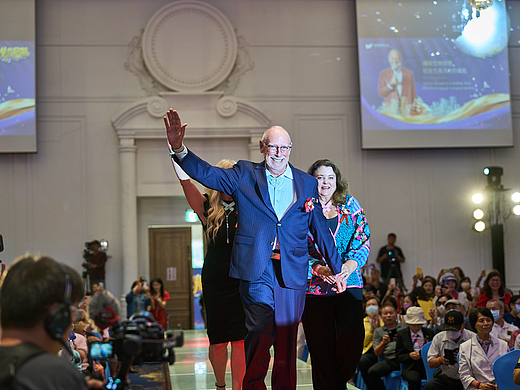 沃伦勒夫Warrenslove手环：开启改善健康的全新方案