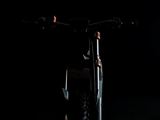 AIGC赋能丨摩托车产品动画