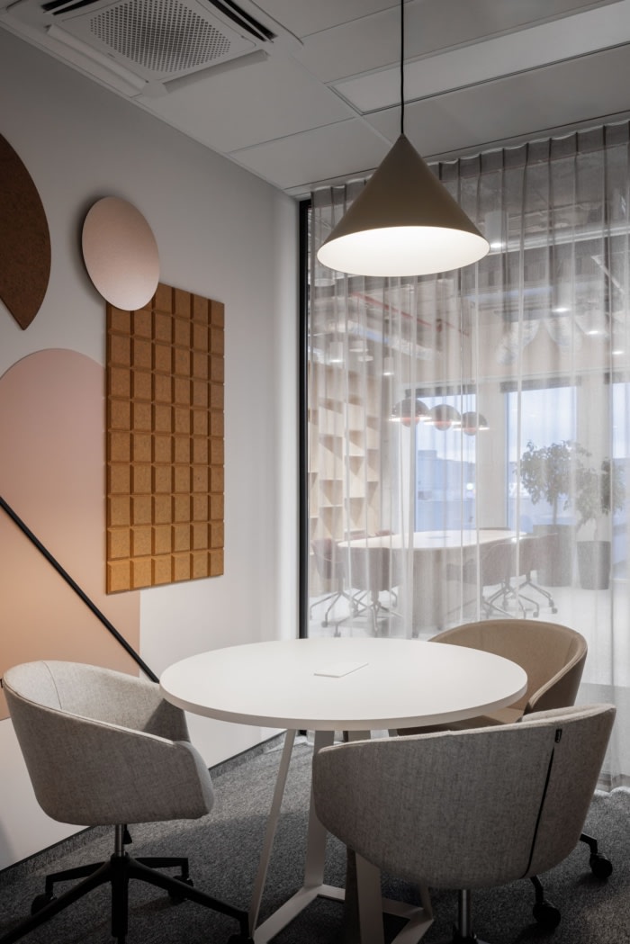 办公楼装修：中性优雅打底 用产品色谱激活空间个性（图ZMTU0NjI4ODA=） - 资讯 - 站酷设计师凯悦办公装修原创素材 - 站酷ZCOOL