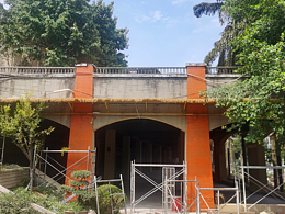 树懒先生项目：仿真草雨棚制作安装