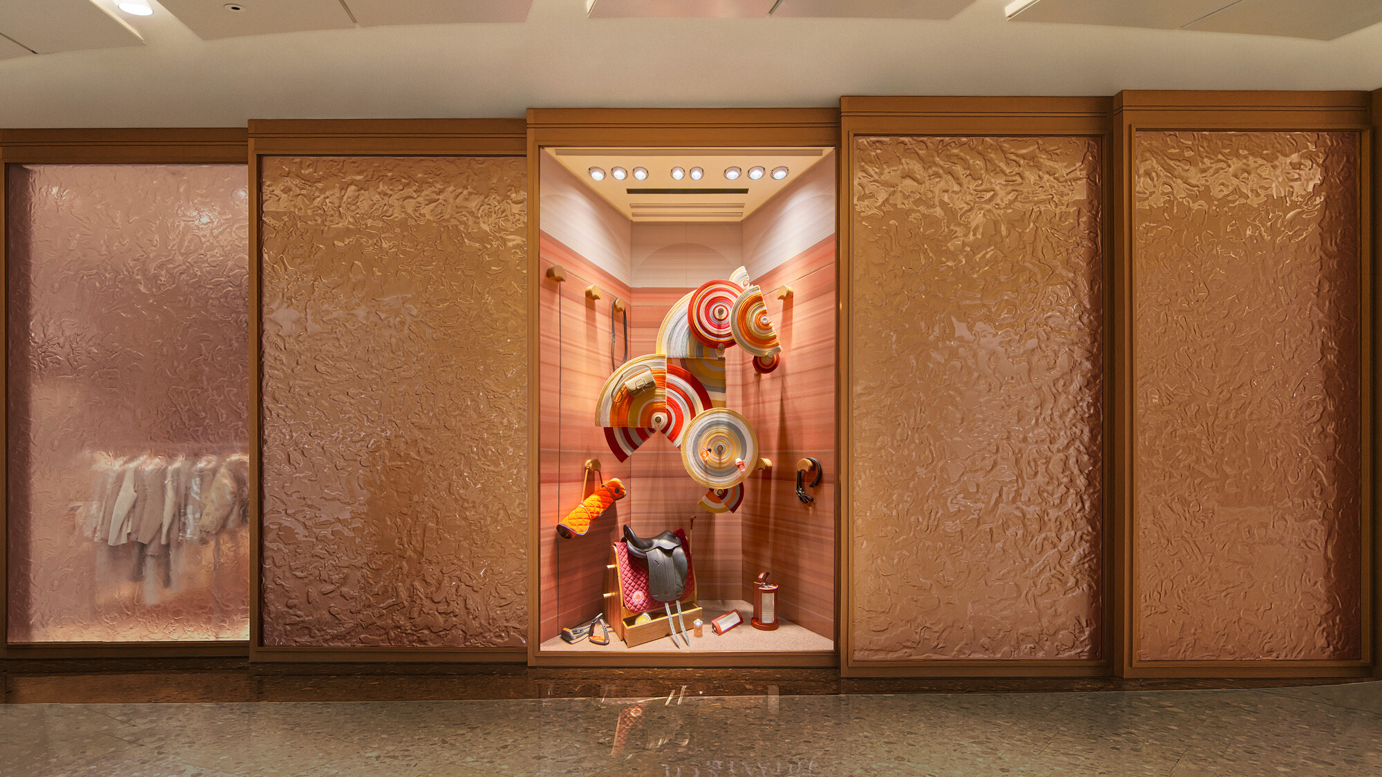 神奇的马术之旅-Hermès橱窗展示设计 ｜365天的好设计 NO.172（图ZMTU0NjQzODg=） - 观点 - 站酷设计师365天的好设计原创素材 - 站酷ZCOOL