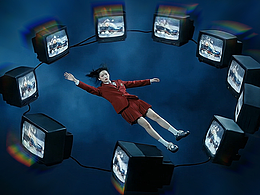 實驗室跑出來的鞋吞噬了那朵蘭花【概念短片】