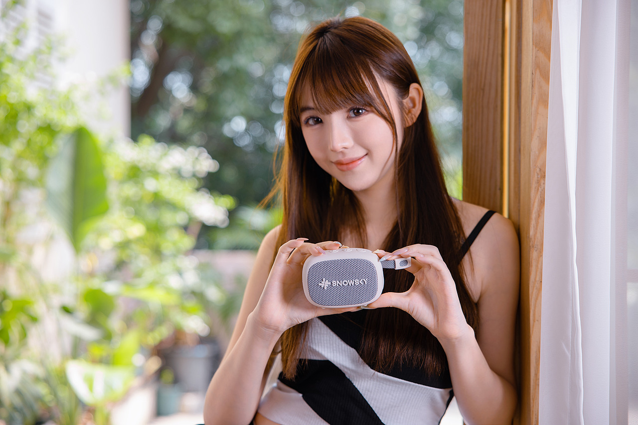 飞傲雪漫天小音箱（图ZNDAzODQ0Nzgw） - 产品摄影 - 站酷设计师数懒小姐姐原创素材 - 站酷ZCOOL