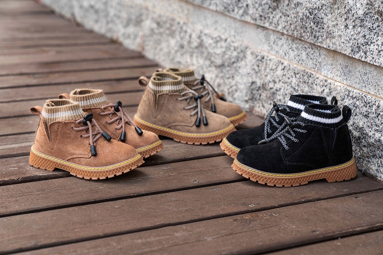 童鞋户外场景（图ZNDAzODUxMjIw） - 产品摄影 - 站酷设计师心喜映像原创素材 - 站酷ZCOOL