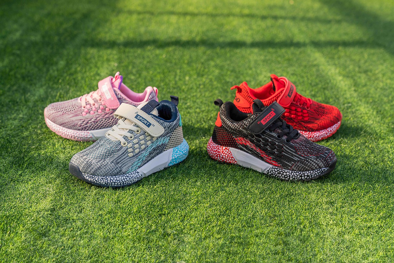 童鞋户外场景（图ZNDAzODUxMTg0） - 产品摄影 - 站酷设计师心喜映像原创素材 - 站酷ZCOOL