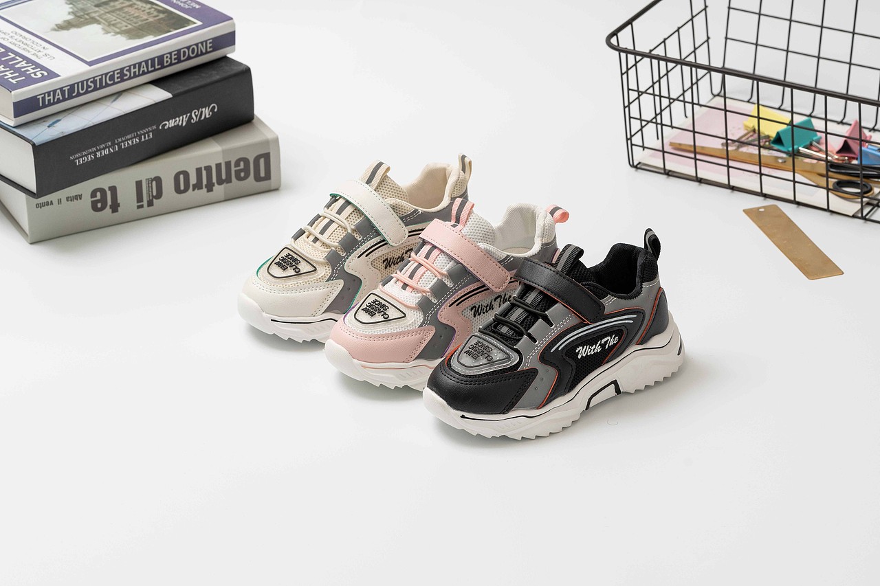 童鞋棚拍场景图（图ZNDAzODUxNjk2） - 产品摄影 - 站酷设计师心喜映像原创素材 - 站酷ZCOOL