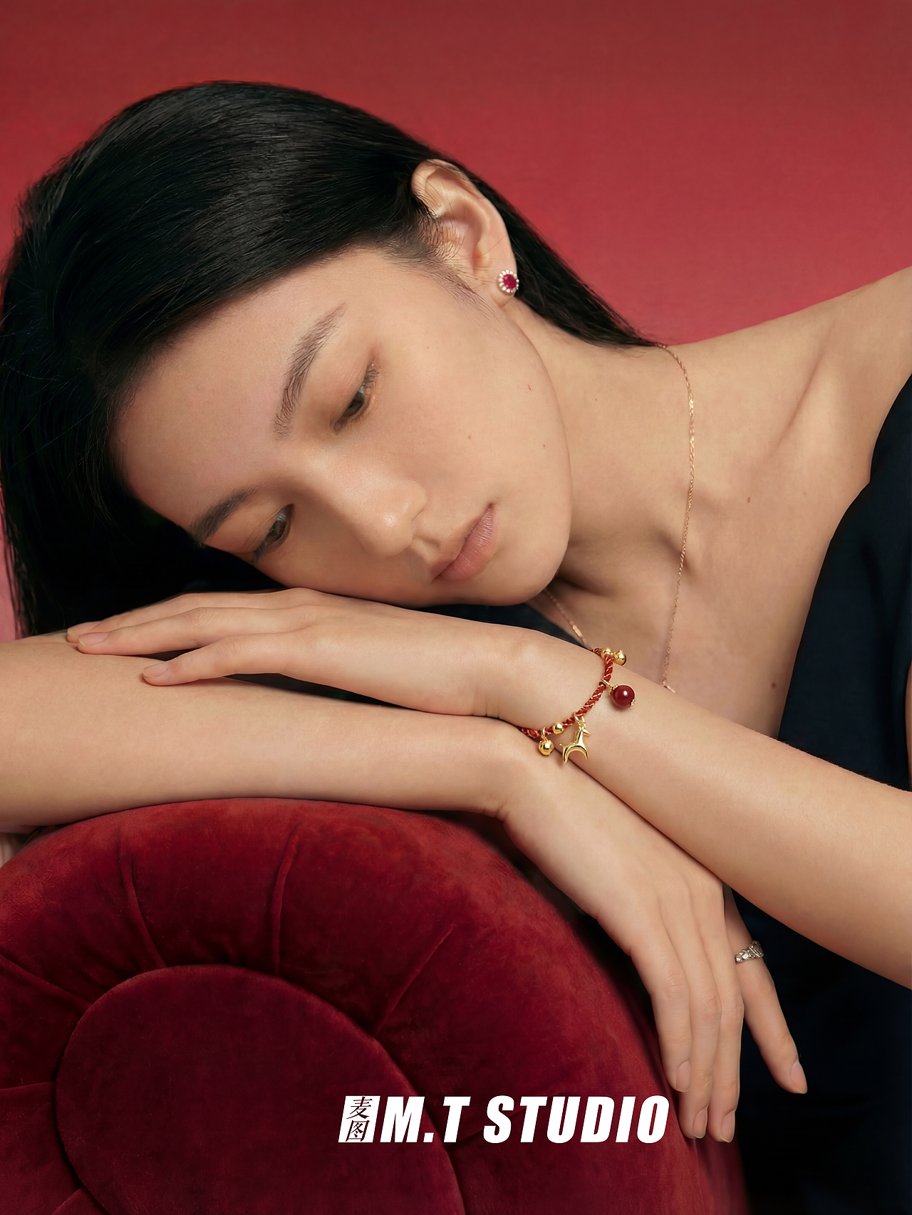 义乌饰品拍摄 模特首饰拍照 珠宝饰品拍摄 静物拍摄（图ZNDAzOTE3NTgw） - 产品摄影 - 站酷设计师义乌麦图摄影官网原创素材 - 站酷ZCOOL