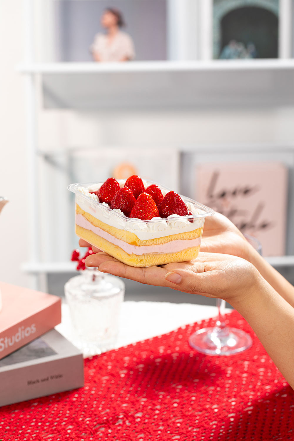 草莓蛋糕拍摄（图ZNDAzOTQ3NTcy） - 产品摄影 - 站酷设计师任尔1234原创素材 - 站酷ZCOOL