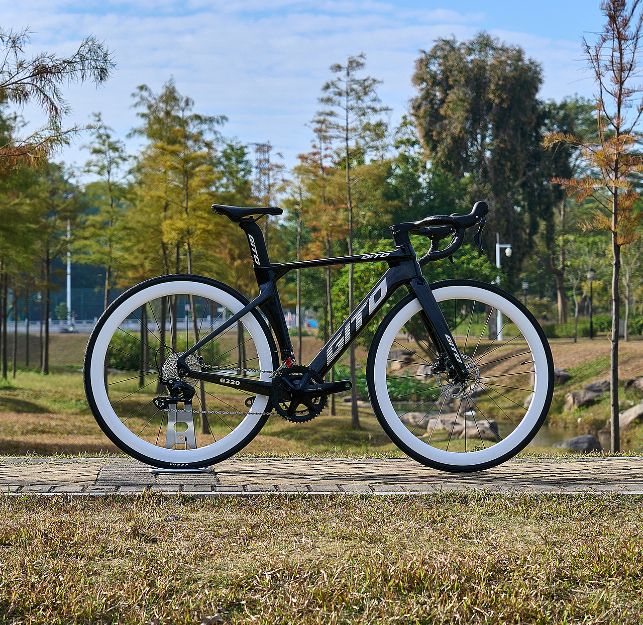 碳纤维自行车产品拍摄（图ZNDAzOTg0ODgw） - 产品摄影 - 站酷设计师晕小白摄影原创素材 - 站酷ZCOOL