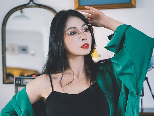 💚绿色落在光里✨