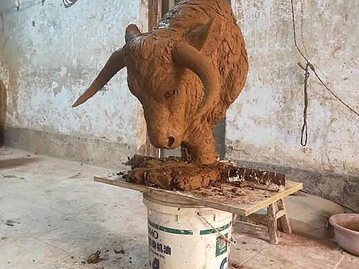 牛头泥塑
