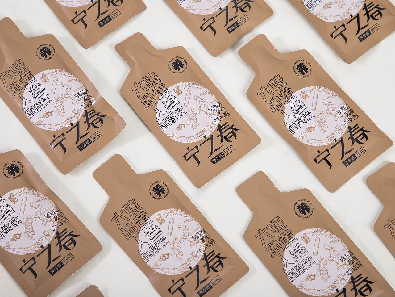 有间|宁之春六味地黄人参原浆饮（图ZNDA0MDQyNTgw） - 产品摄影 - 站酷设计师有间图片社原创素材 - 站酷ZCOOL