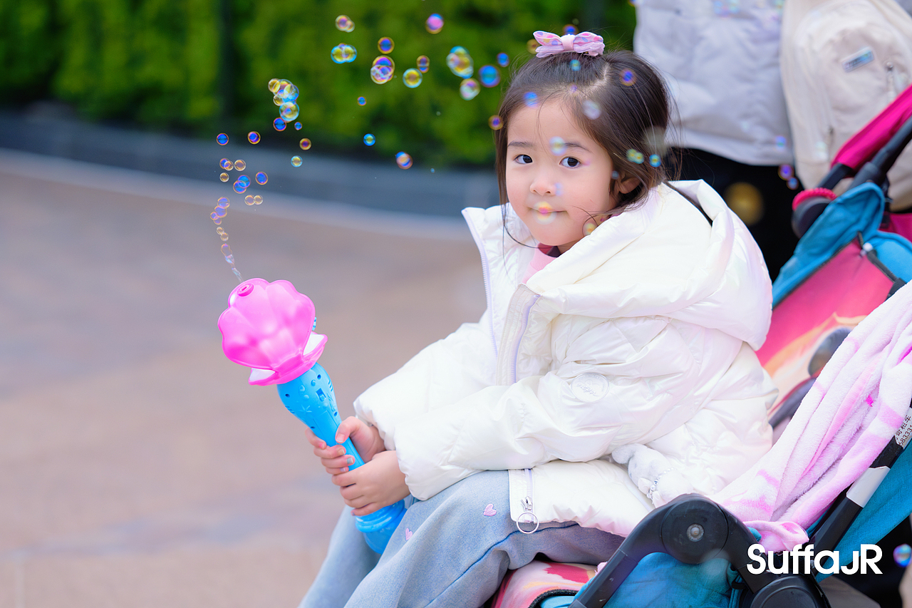 上海迪士尼人们（图ZNDA0MDYzNDQw） - 人文/纪实摄影 - 站酷设计师朱尼尔沙发SUFFA原创素材 - 站酷ZCOOL