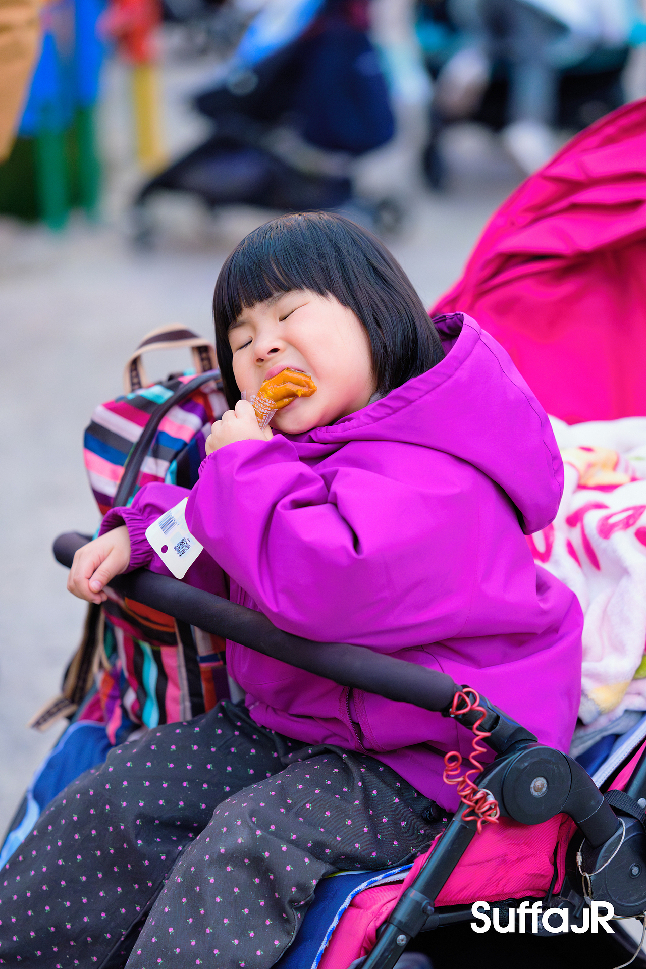 上海迪士尼人们（图ZNDA0MDYzNTk2） - 人文/纪实摄影 - 站酷设计师朱尼尔沙发SUFFA原创素材 - 站酷ZCOOL