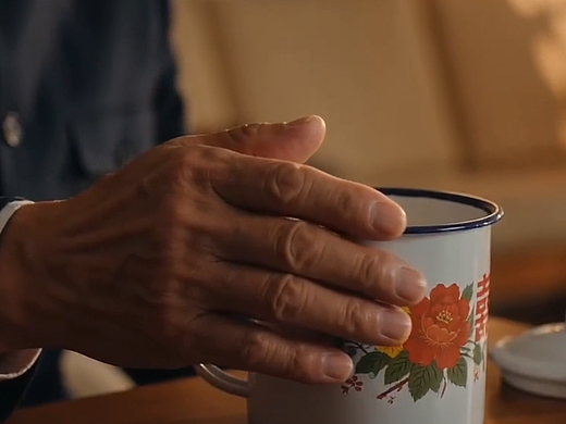 AI短片-細(xì)節(jié)里的愛（個(gè)人主頁-ZNzMyOTY4MjA=） - AI作品 - 站酷設(shè)計(jì)師常有霧原創(chuàng)素材 - 站酷ZCOOL