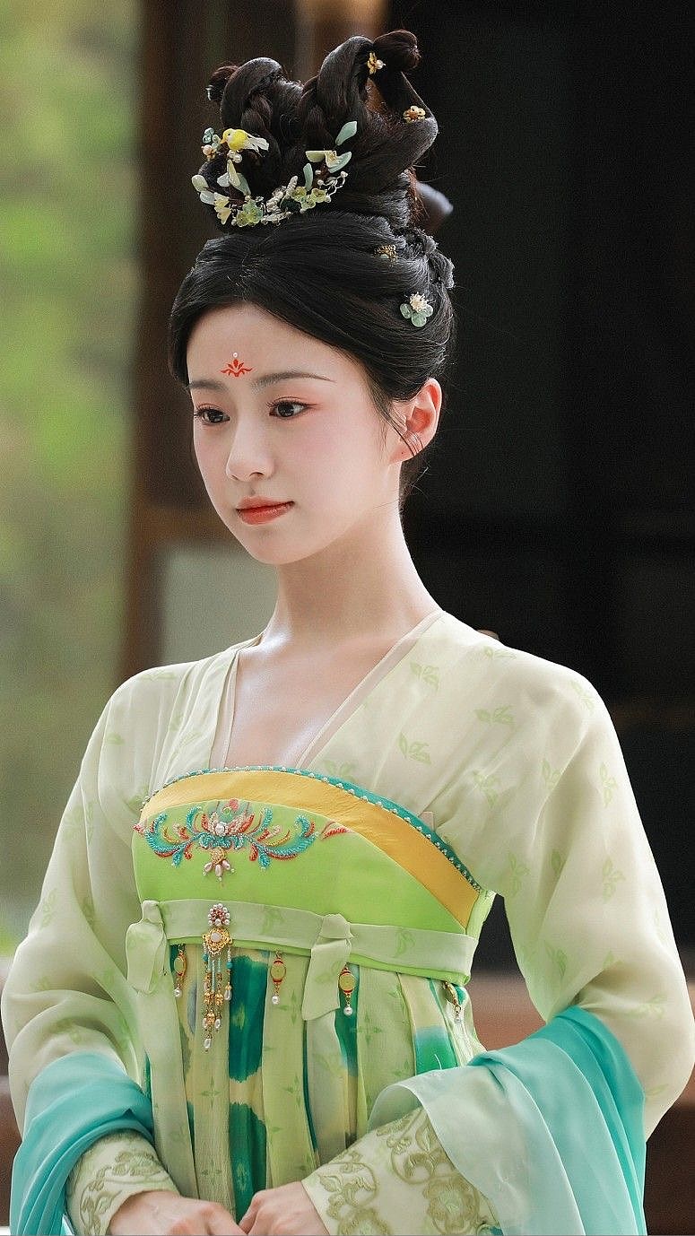 汉服之韵：浅笑倩兮…（图ZNDA0MTg3ODA0） - 时尚/艺术摄影 - 站酷设计师一小迷糊一原创素材 - 站酷ZCOOL