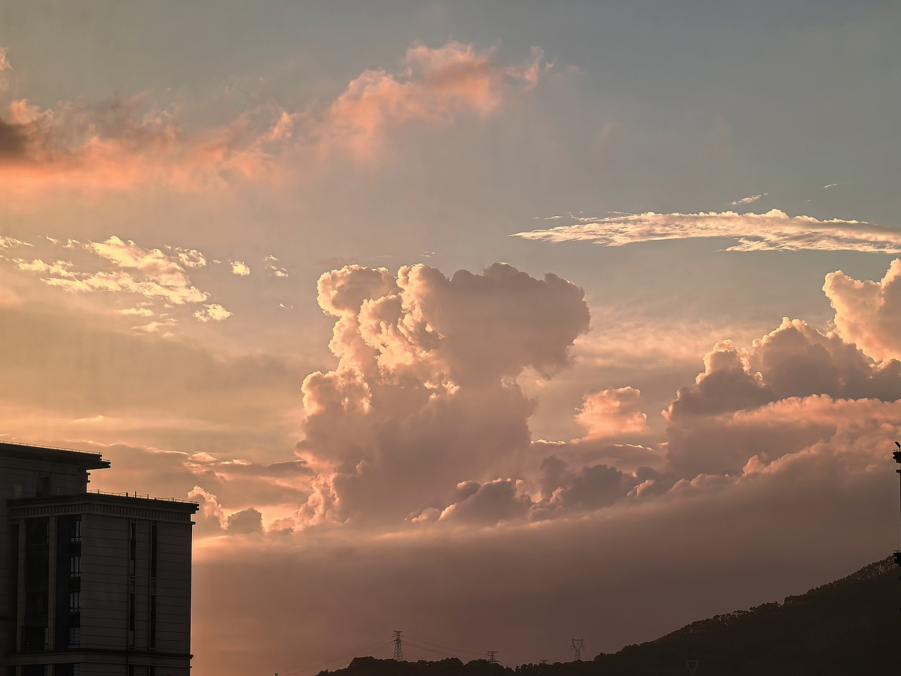 是云朵呀～（图ZNDA0MTk1ODQw） - 风光摄影 - 站酷设计师SerendipityKun原创素材 - 站酷ZCOOL