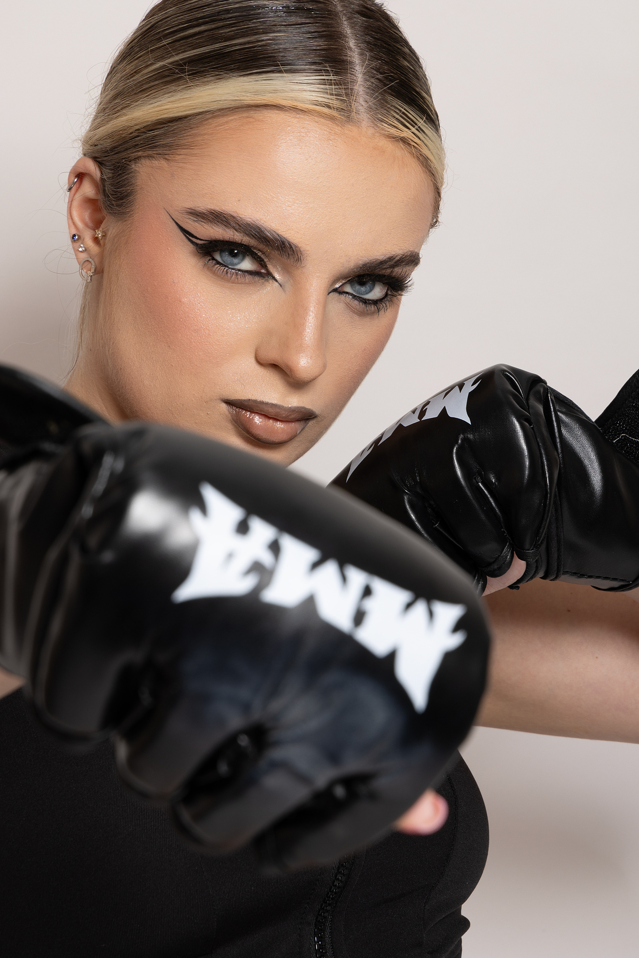 商业人像后期调色实例NO.28（图ZNDA0MjA1MTY4） - 修图/后期 - 站酷设计师leehomandrain原创素材 - 站酷ZCOOL