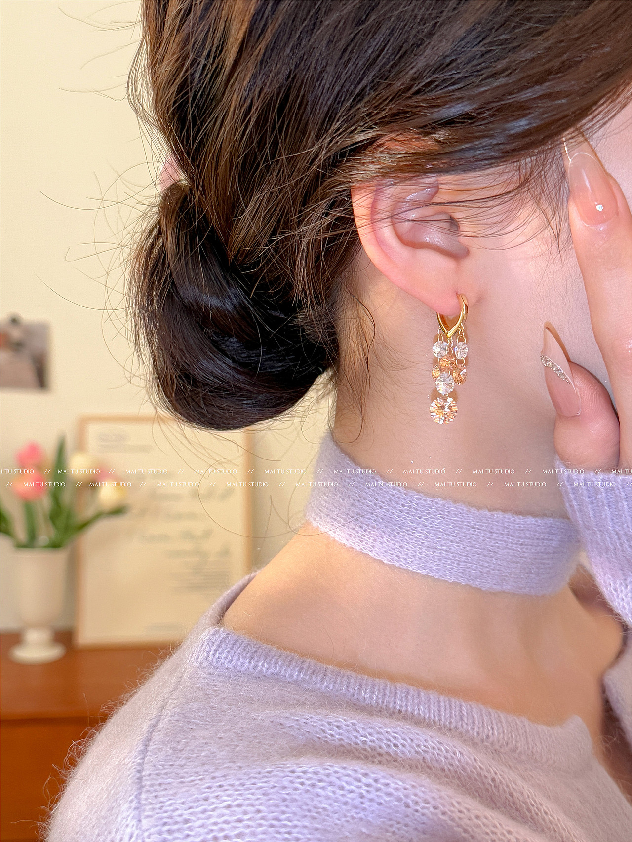 网感耳饰拍摄 无头风模特珠宝耳环拍照 韩系耳饰拍摄（图ZNDA0MjA3NTQw） - 产品摄影 - 站酷设计师义乌麦图摄影官网原创素材 - 站酷ZCOOL