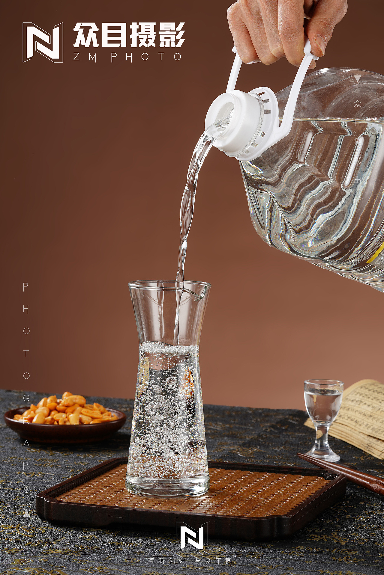 白酒 | 酒水拍摄 ✖ 众目摄影 |（图ZNDA0MjEwMTcy） - 产品摄影 - 站酷设计师众目摄影设计原创素材 - 站酷ZCOOL