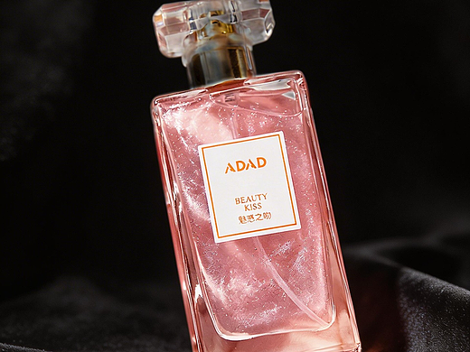 AI香水广告（随手）