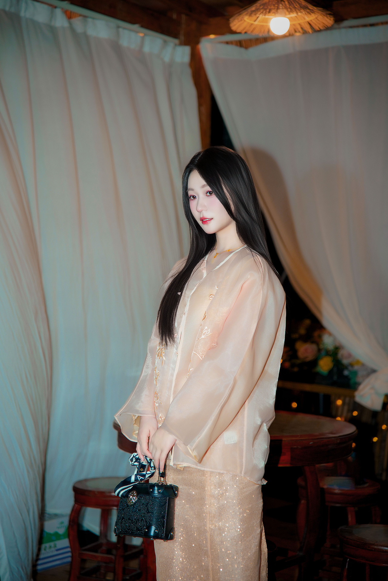 夜景人像，街拍美女。（图ZNDA0MjU0NjAw） - 时尚/艺术摄影 - 站酷设计师摄影师森明原创素材 - 站酷ZCOOL