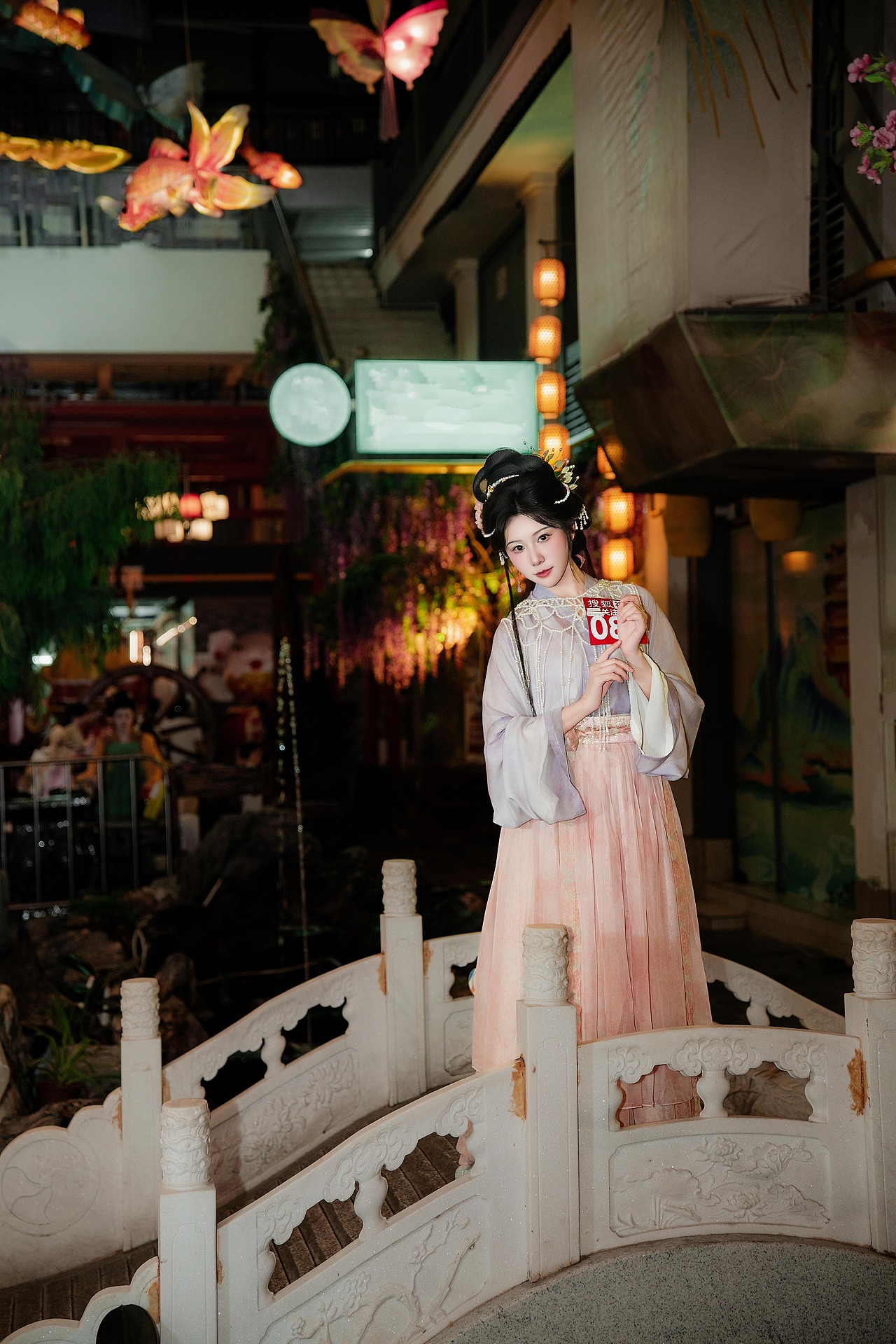 汉服美女，夜景人像。（图ZNDA0MjU1MDY0） - 时尚/艺术摄影 - 站酷设计师摄影师森明原创素材 - 站酷ZCOOL