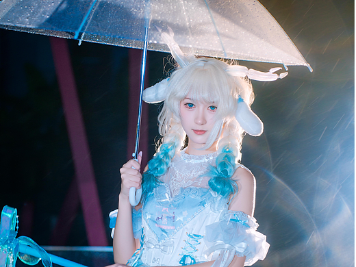 广州萤火虫漫展场照，COS瑶。