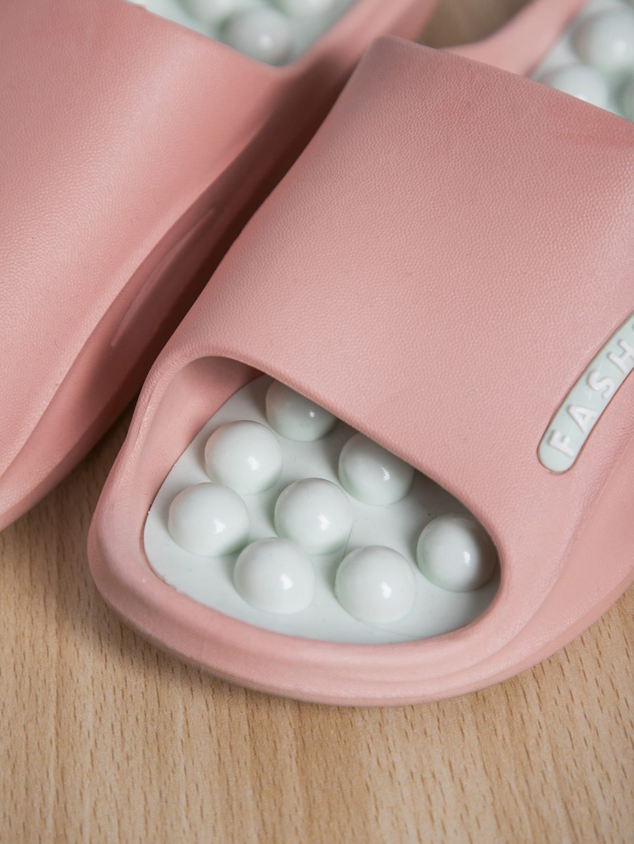 有间|沐初良品穴位按摩拖鞋（图ZNDA0MzUwNzM2） - 产品摄影 - 站酷设计师有间图片社原创素材 - 站酷ZCOOL