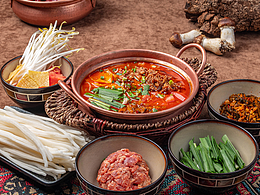 云南铜锅米线云南小吃菜单拍摄