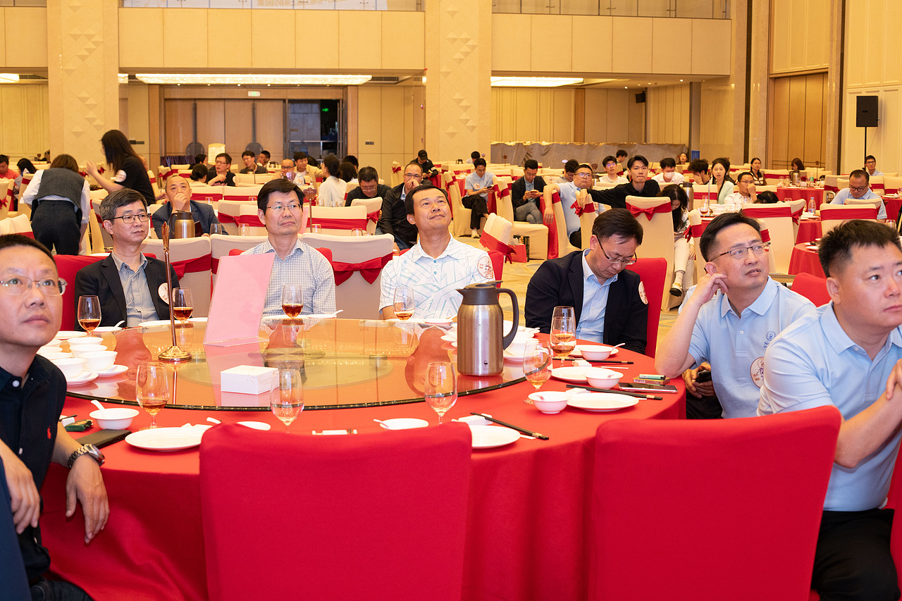 西南科技大学深圳校友会2026-1（图ZNDA0NDk5MjA0） - 人像摄影 - 站酷设计师小7的背包原创素材 - 站酷ZCOOL