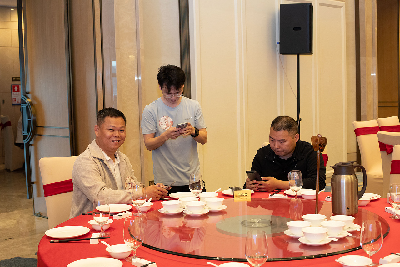 西南科技大学深圳校友会2026-1（图ZNDA0NDk5MjI0） - 人像摄影 - 站酷设计师小7的背包原创素材 - 站酷ZCOOL