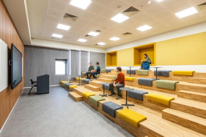 办公楼装修：汇聚多元品牌 构建知识交流协作平台（图ZMTU0OTMyMjA=） - 资讯 - 站酷设计师凯悦办公装修原创素材 - 站酷ZCOOL