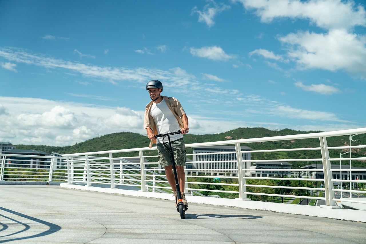 2025九悦joyor F5电动滑板车跨境电商广告视频（图ZNDA0NTUwNzY4） - 交通工具 - 站酷设计师wheelive原创素材 - 站酷ZCOOL