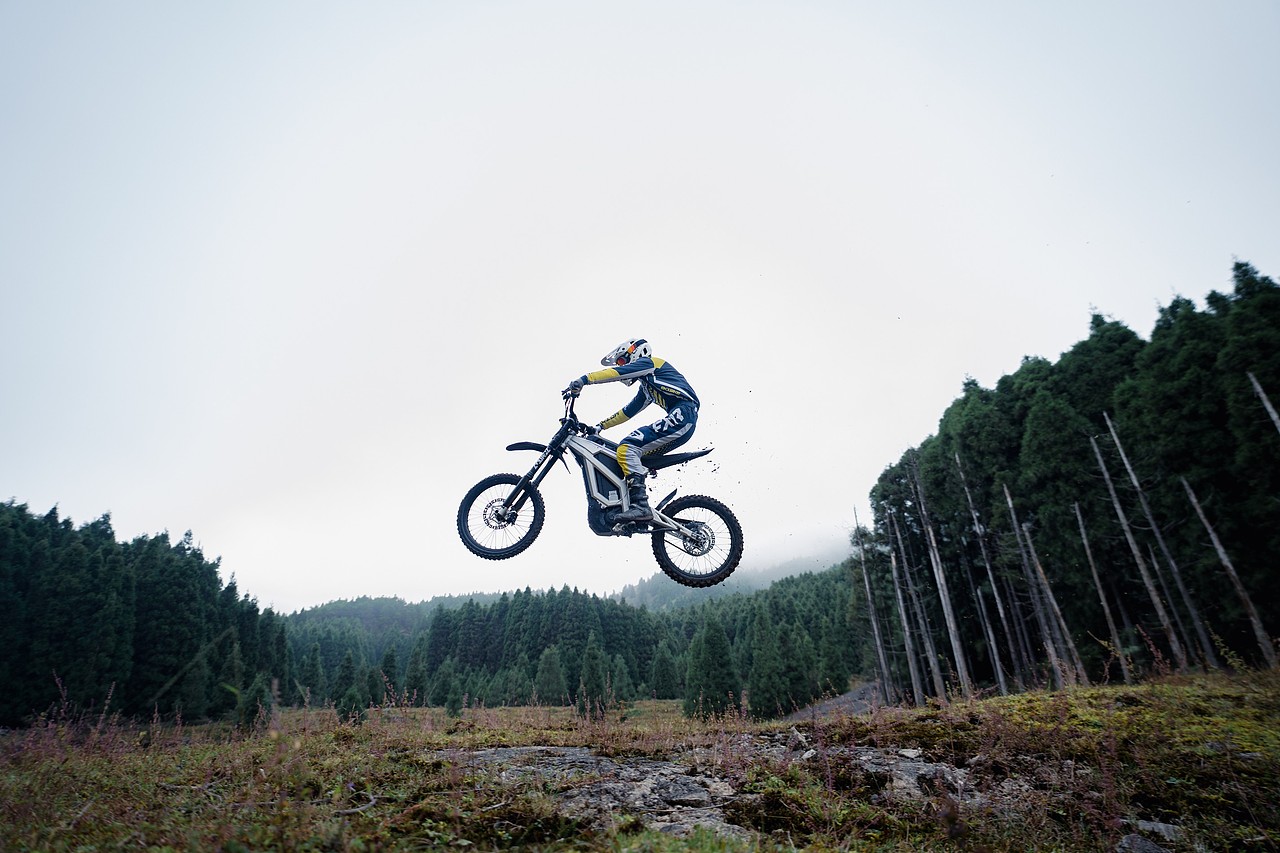 2026行迹EKXBIKE越野电摩广告（图ZNDA0NTU0ODQ0） - 交通工具 - 站酷设计师wheelive原创素材 - 站酷ZCOOL