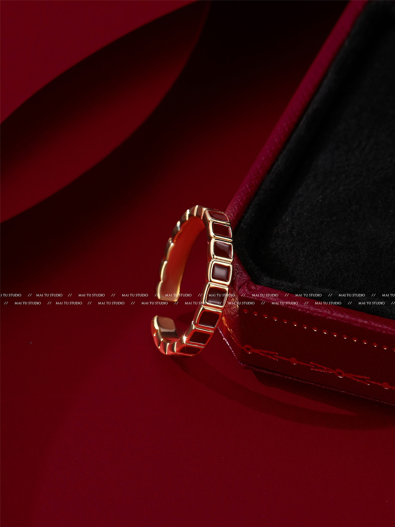 饰品戒指静物平铺拍摄 珠宝饰品首饰拍摄 义乌淘宝摄影（图ZNDA0NTY2NTky） - 产品摄影 - 站酷设计师义乌麦图摄影官网原创素材 - 站酷ZCOOL