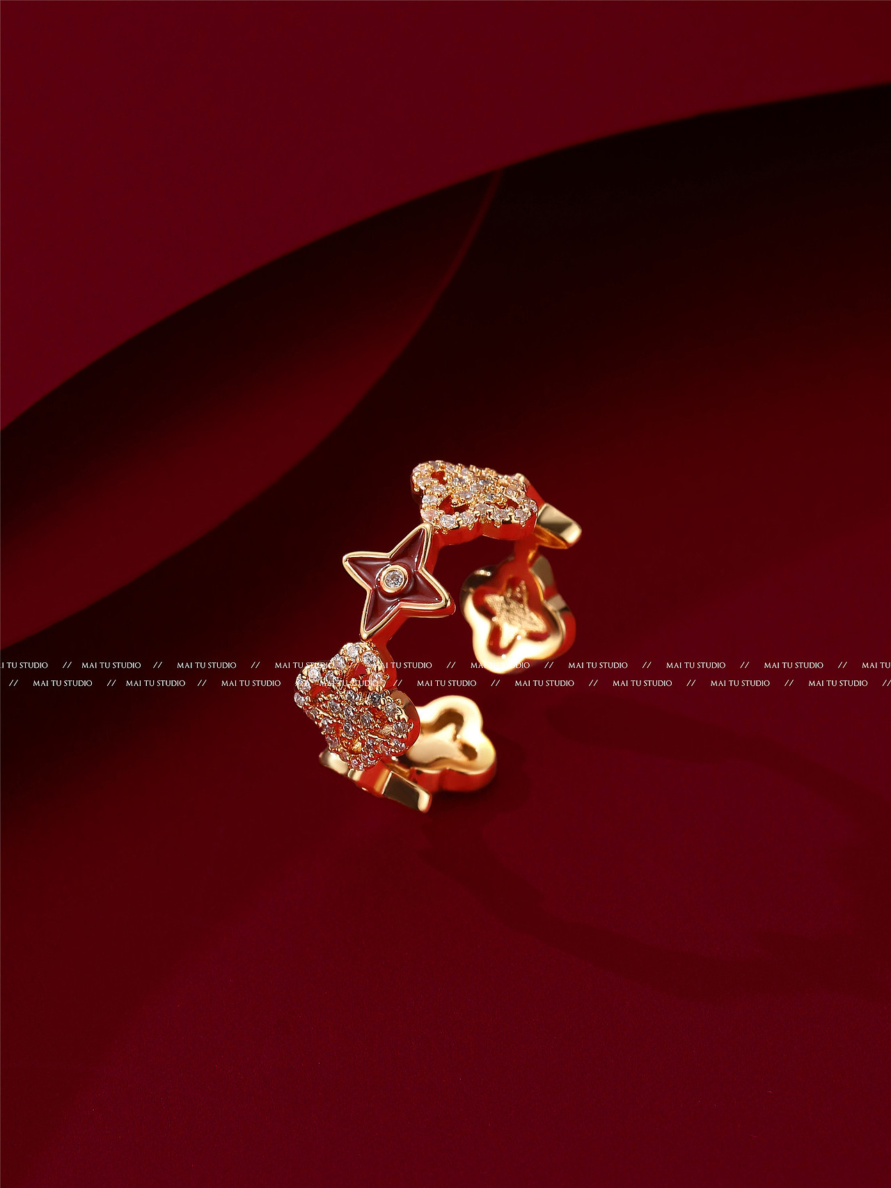 饰品戒指静物平铺拍摄 珠宝饰品首饰拍摄 义乌淘宝摄影（图ZNDA0NTY2NTk2） - 产品摄影 - 站酷设计师义乌麦图摄影官网原创素材 - 站酷ZCOOL