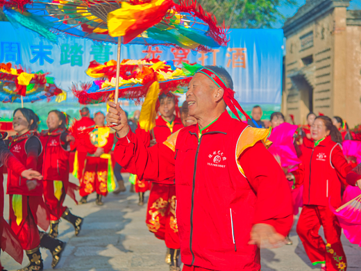 龙窝酒厂祭酒神开窑仪式纪实