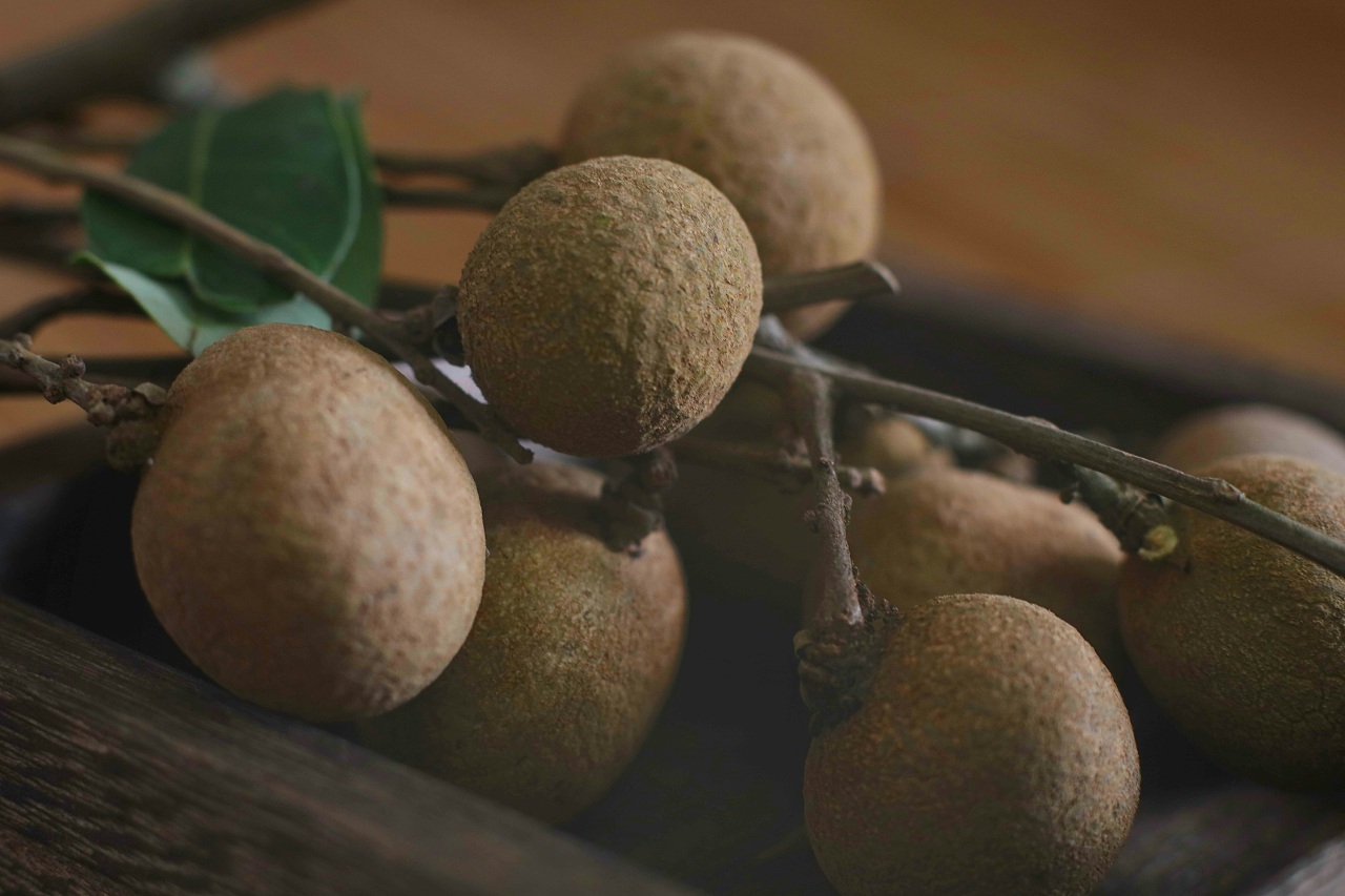 方盒里装着桂圆（图ZNDA0NTg1MjA0） - 产品摄影 - 站酷设计师雍悦阳原创素材 - 站酷ZCOOL