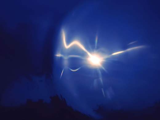 烫伤瞳孔的焰火