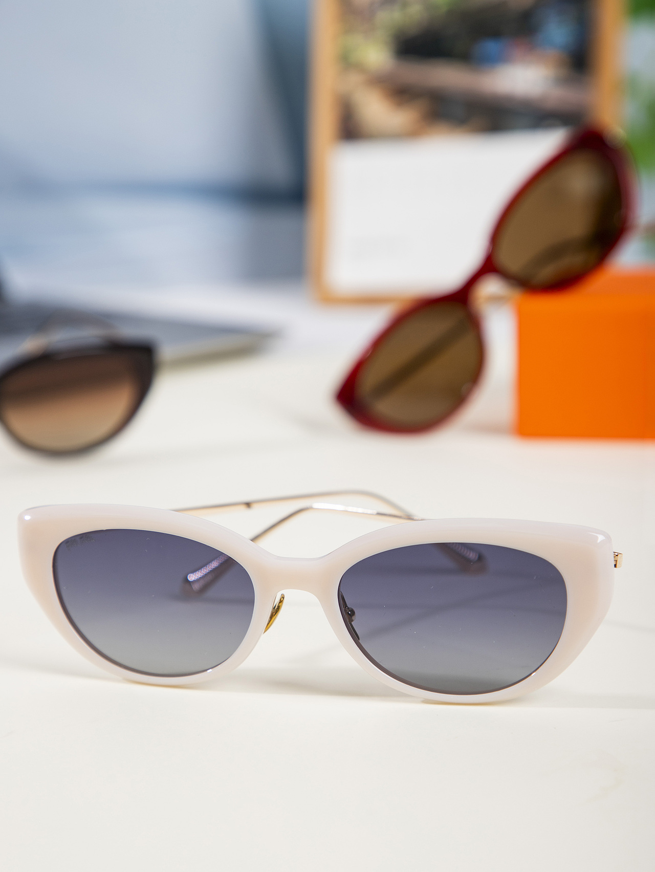 有间|FolliFollie赫本假日猫眼太阳镜60807（图ZNDA0NjUwNTQw） - 产品摄影 - 站酷设计师有间图片社原创素材 - 站酷ZCOOL