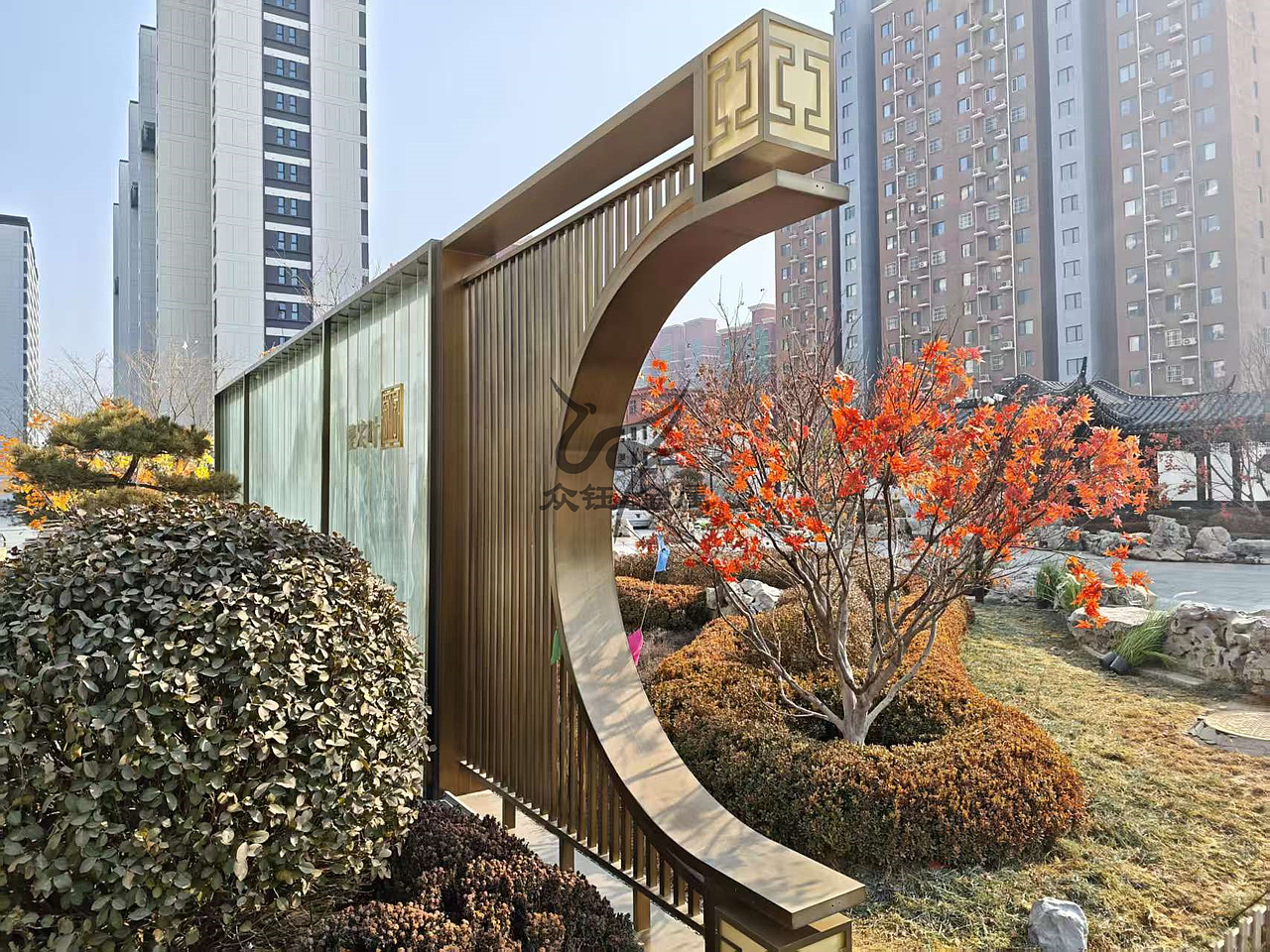 定制不锈钢售楼部弧形大门 商业地产入户门楼工程承接（图ZNDA0NjY4NDg4） - 其他工业/产品 - 站酷设计师艺术金属原创素材 - 站酷ZCOOL